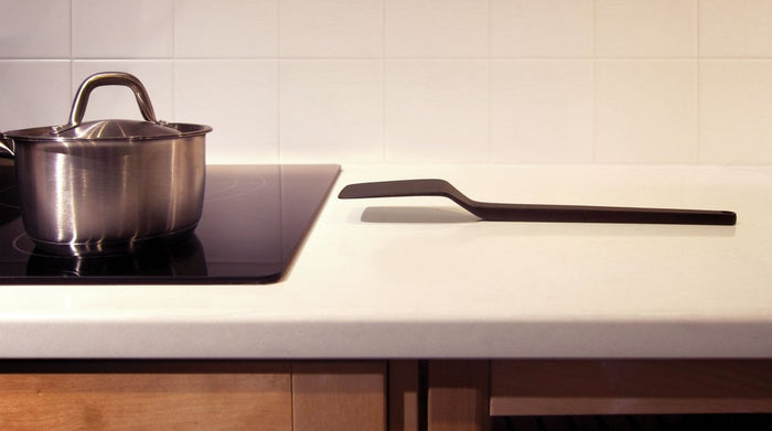 Cantilever no-mess cooking utensils